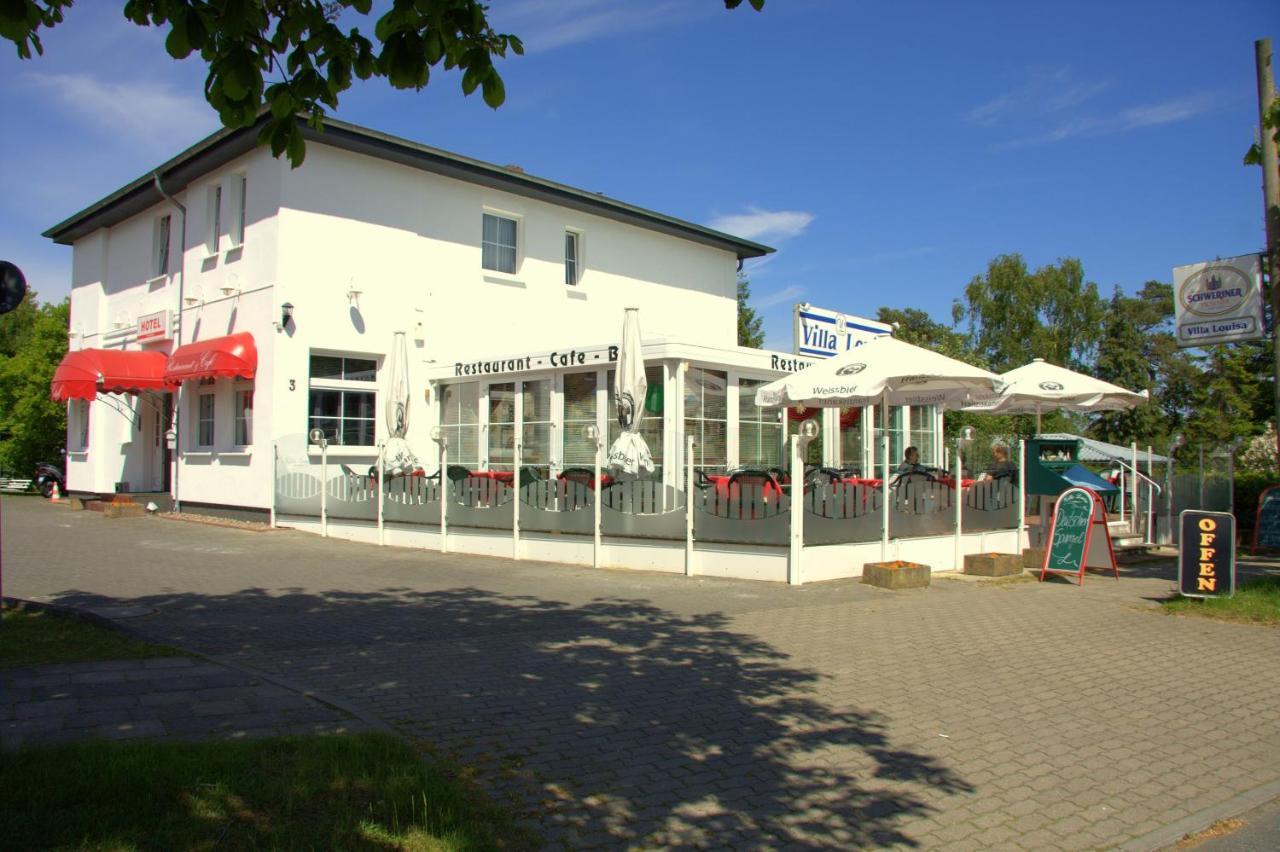 Strandhotel Villa Louisa & Appartementhaeuser Villa Josephine Und Villa Christine Juliusruh Dış mekan fotoğraf